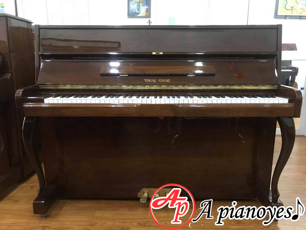Đàn Piano Young Chang E111