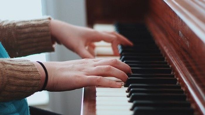 Luyện piano