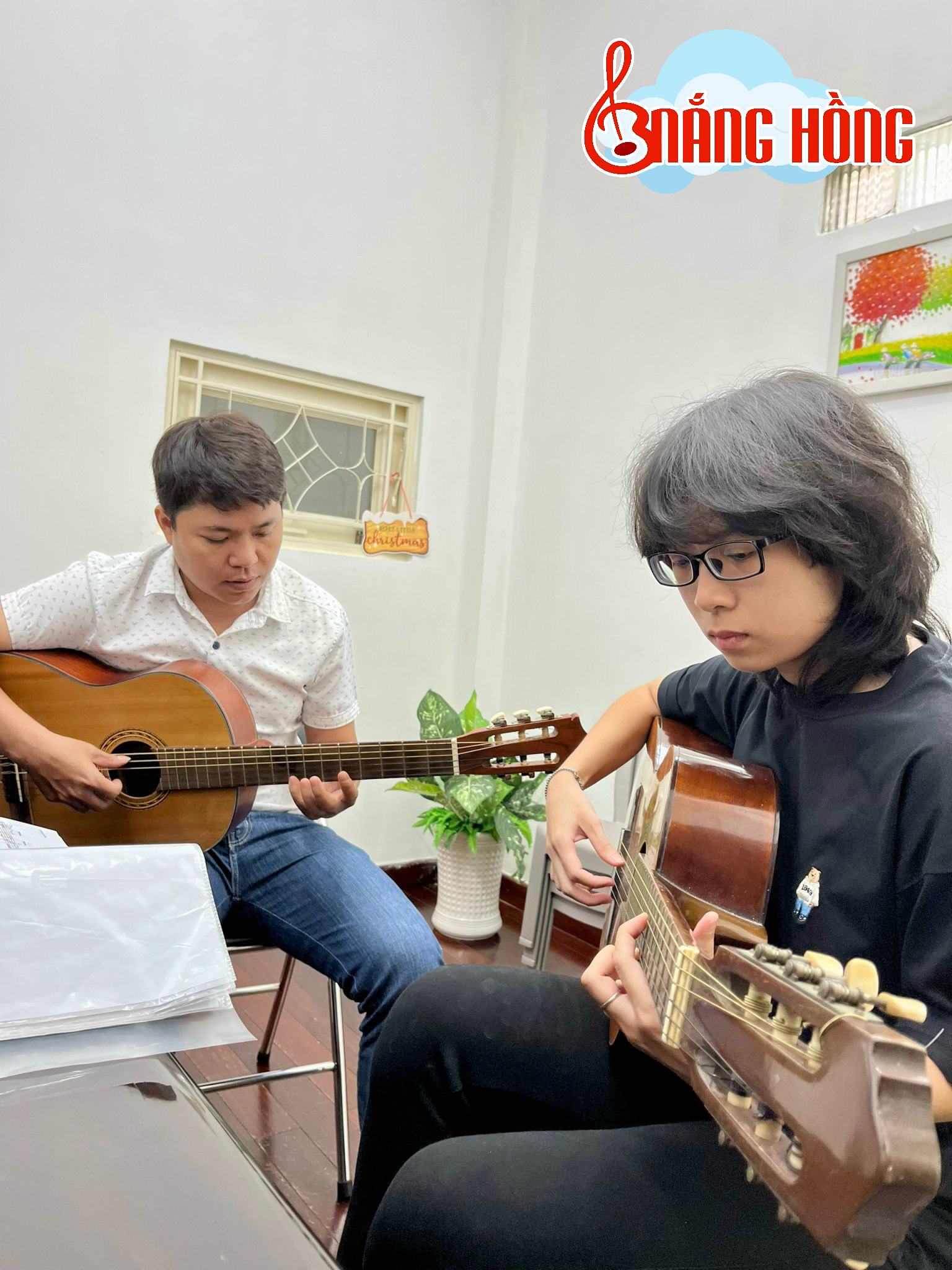 lớp học đàn guitar cho người lớn